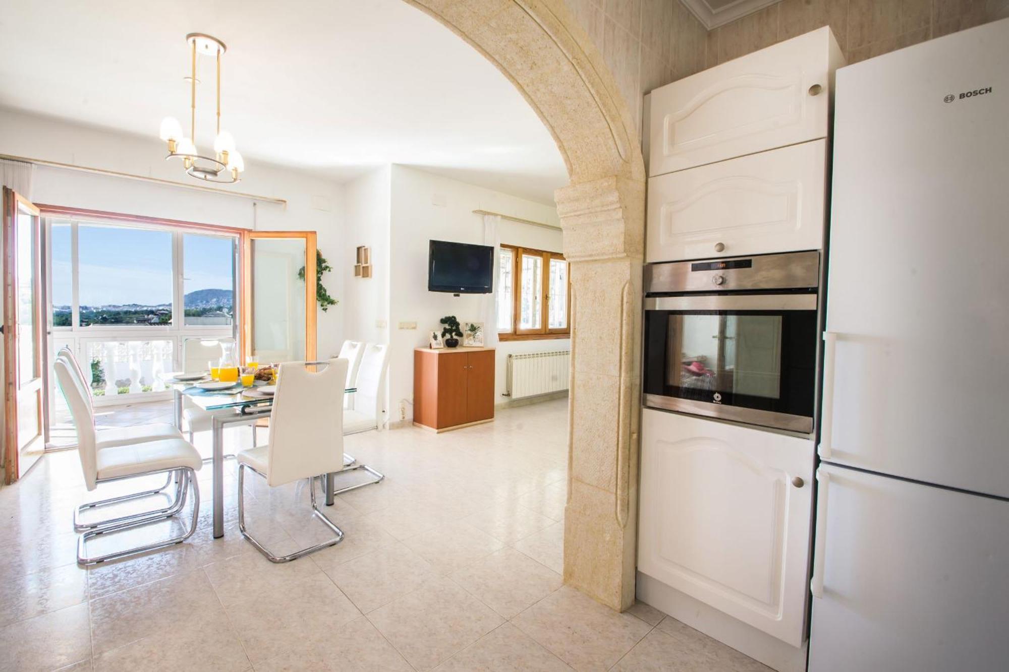 Nicole - Plusholidays Villa