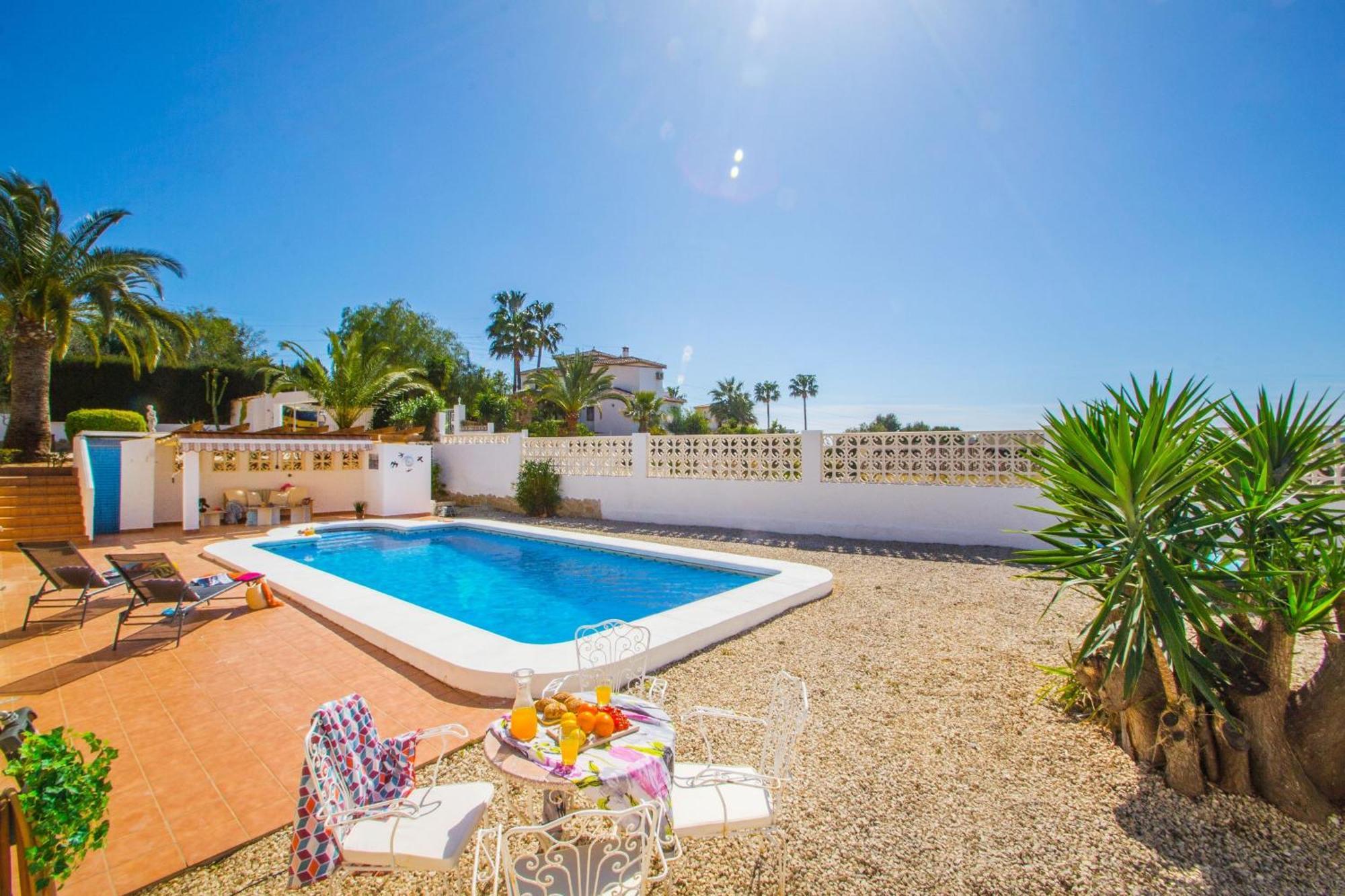 Nicole - Plusholidays * Calpe